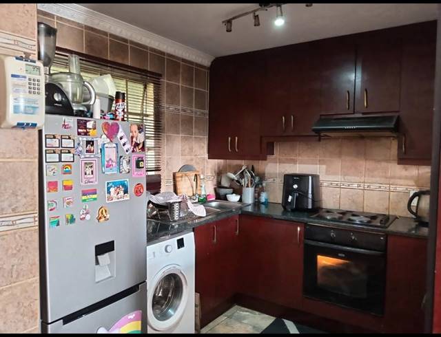 2 BEDROOM APARTMENT FOR SALE IN BRAMLEY VIEW